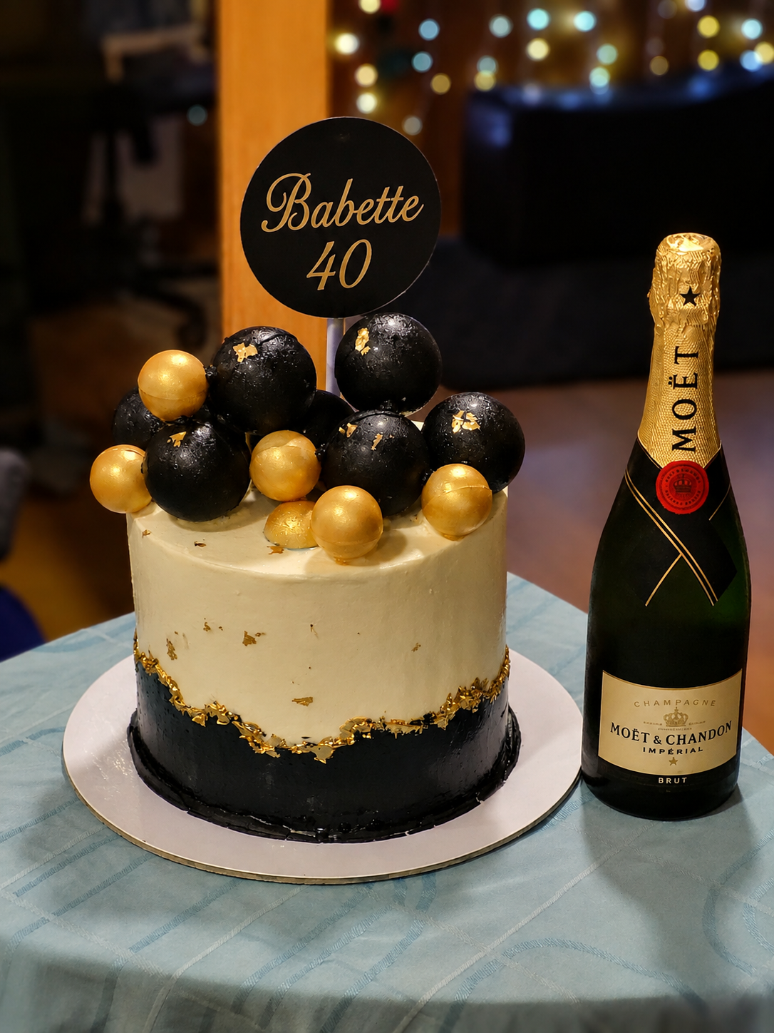 Gâteau d'anniversaire Babette 40 ans et champagne Moët & Chandon